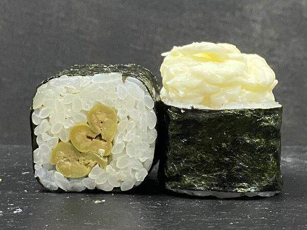 Grand Sushi - Запеченный с оливками