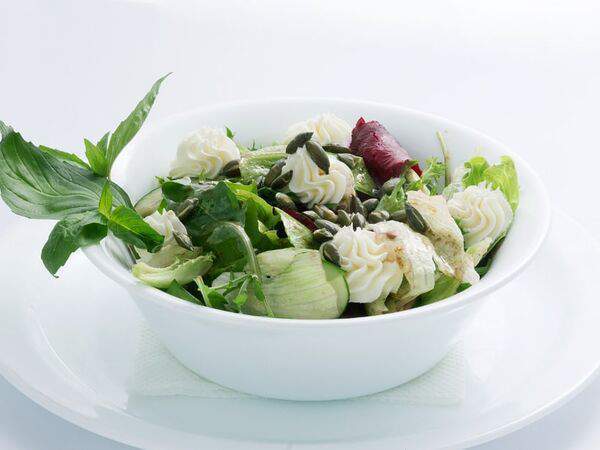 Ресторан Boho - Салат с печеной свеклой и домашним сыром