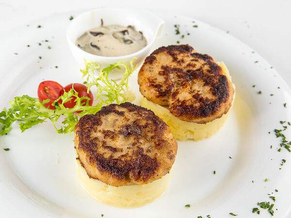 Дон Панэ - Куриные котлеты с картофельным пюре