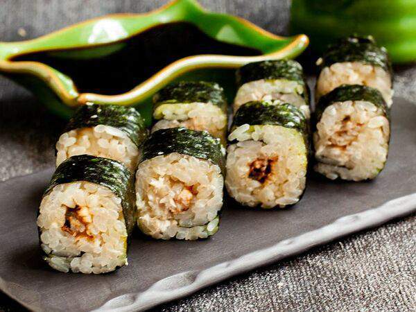 Большие Тарелки - Ролл с угрём