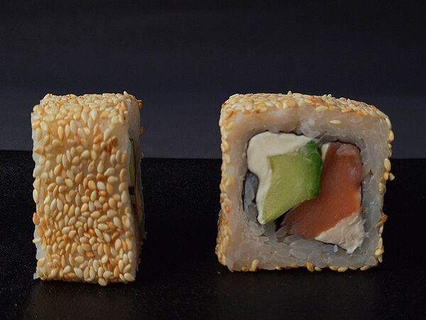 Sushi stories - Ролл Сяке гурмэ