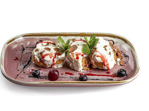 Веранда - Профитроли под сливочным кремом