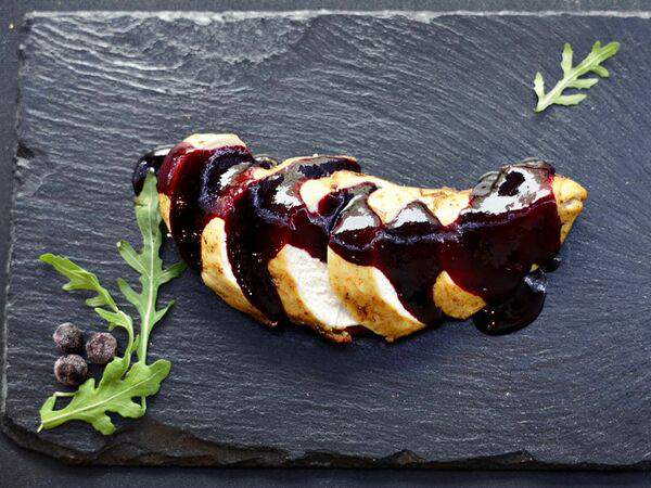 Хомяк - Куриная грудка карри с соусом из черной смородины