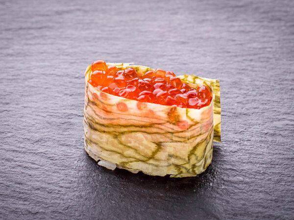 Цветение Сакуры - Суши Хоккайдо гункан с красной икрой