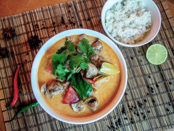 Kung Pho - Суп Том Ям с курицей