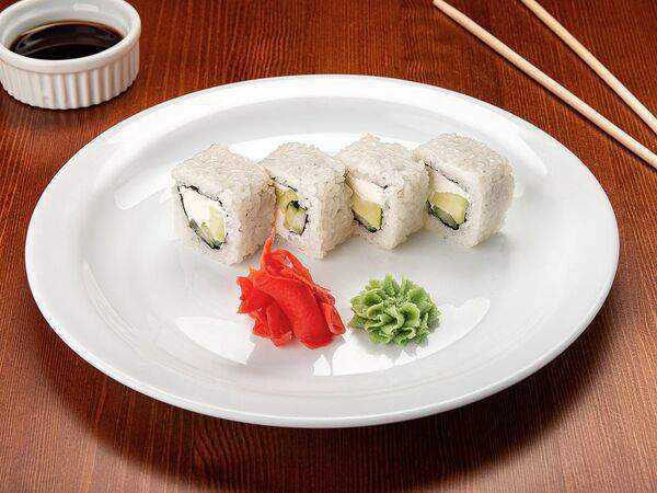 Umami - Ролл Сливочный с авокадо и огурцом