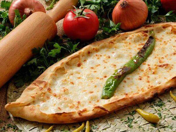 Кафе Бадо - Пиде с сыром