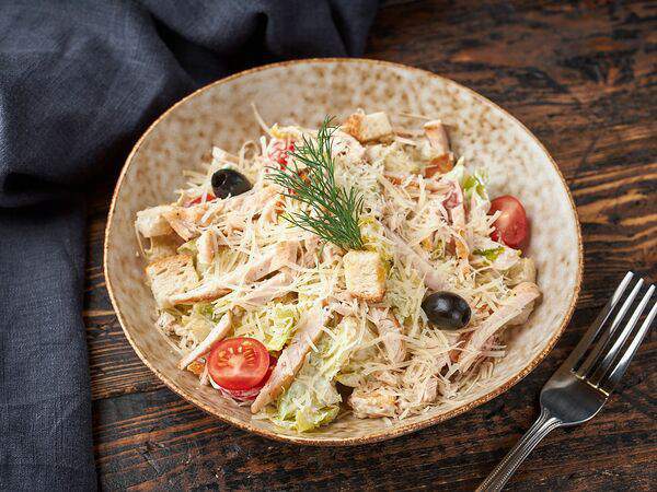 Югославия гриль - Салат Цезарь с курицей