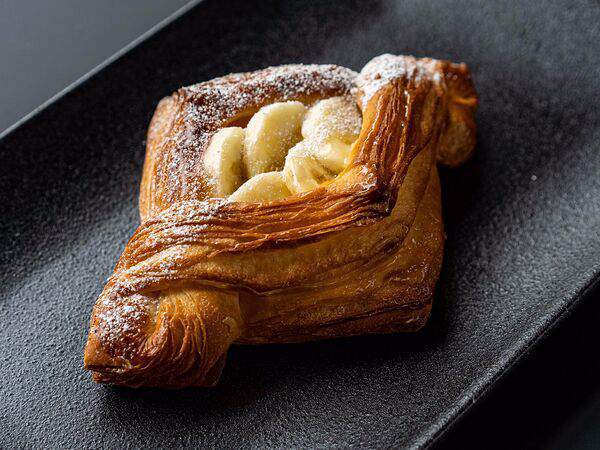 Два веселых гуся - Даниш с бананом и кремом патисьер