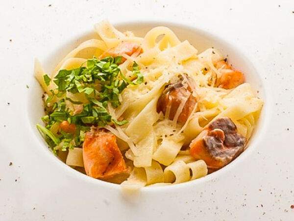 Монплезир - Паста с семгой