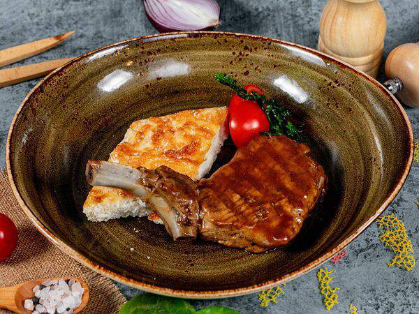 Liga Pub - Томлёная свиная корейка с картофелем де лувре