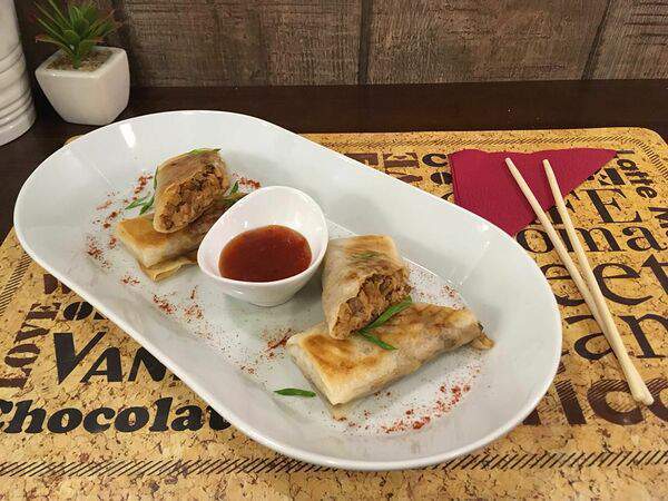 Маяк - Спринг-ролл с курицей и грибами