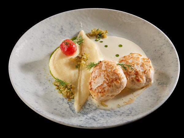 Осака - Куриные котлетки, картофельное пюре, грибной соус