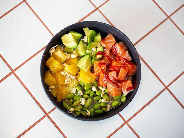 Покешная - Поке с лососем в остром соусе Кимчи