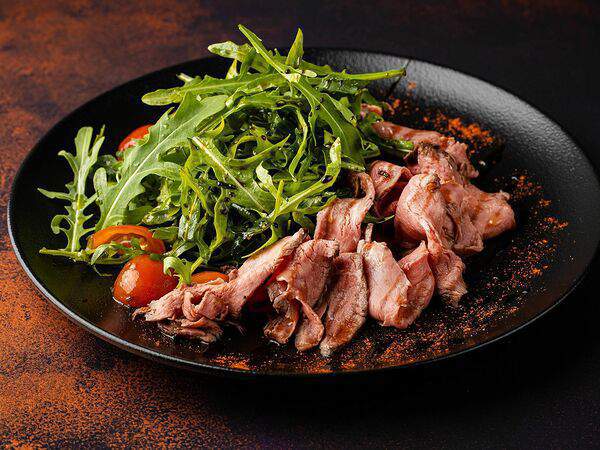 Tritonia - Салат с рукколой и ростбифом