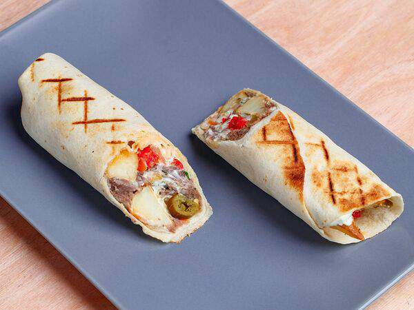 Pita's - Шаверма с лечо и картофелем