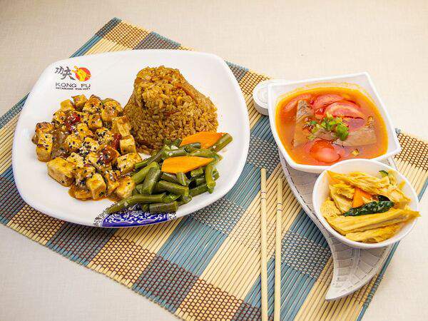 Kong Fu - Пряный тофу с рисом