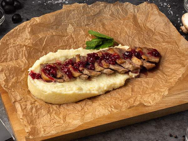 Ресторан Рояль - Утиная грудка с картофельным пюре