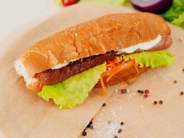 Зур Кафе - Хот-дог с морковью по-корейски