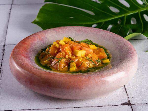 Mandarinka Restaurant & Bar - Севиче из лосося с манго