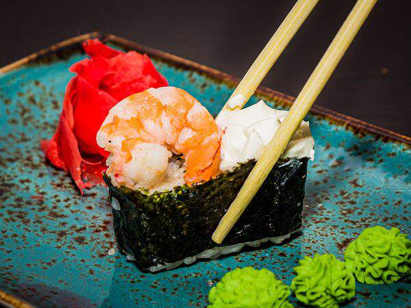 Суши бай Б - Гункан с креветкой и сливочным сыром