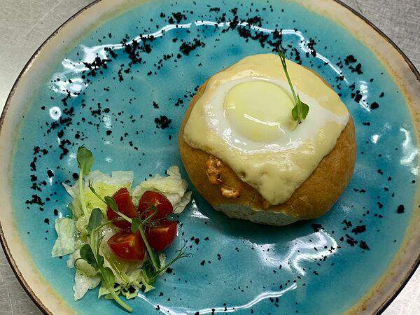 #Trava кофейня со вкусом - Шакшука в булочке