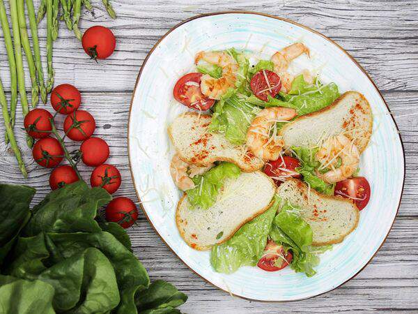 Territory Piatto - Салат Цезарь с креветками