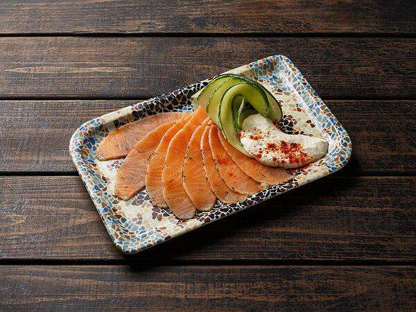 Дади - Нарезка из сёмги с муссом из мацони