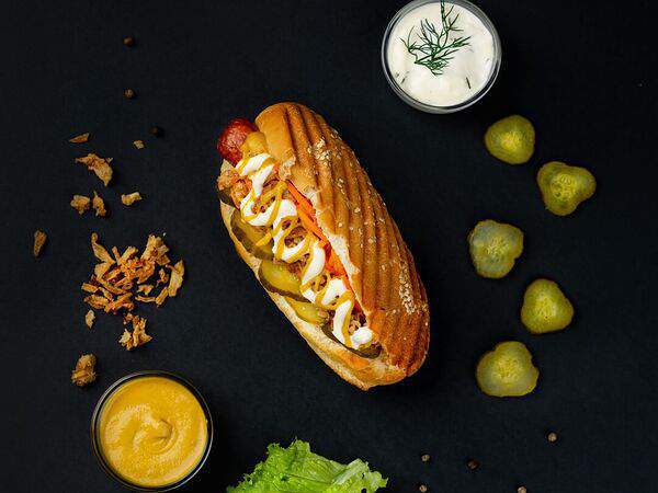 Жуй-жуй - Хот-дог в булке