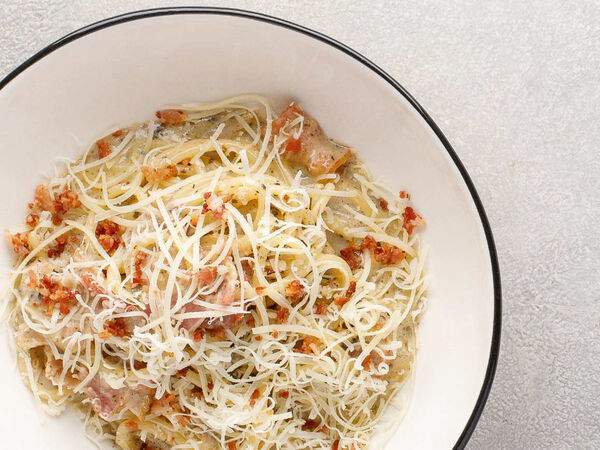 Luka Pizza - Лингвини с грибами и трюфельным кремом