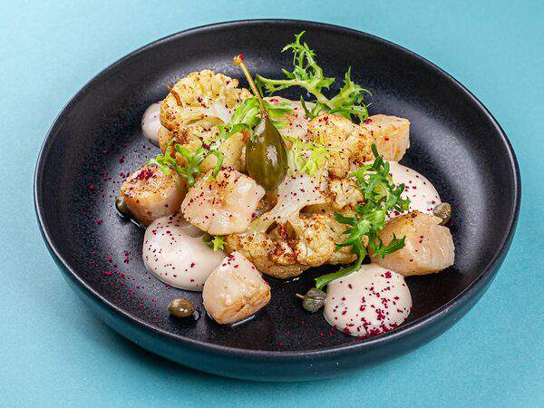 Jesstaurant - Цветная капуста с сахалинским гребешком и соусом из анчоусов