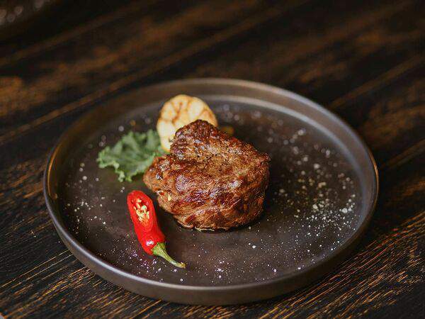 Инжир - Стек из говяжьей вырезки