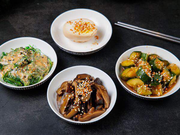 Эбби Noodles & Sushi Bar - Яйцо маринованное