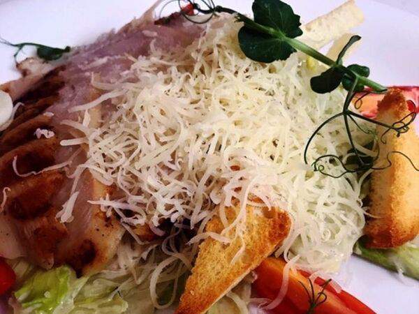 Avocado Chaos - Цезарь с курицей