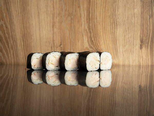 Mango - Классический ролл с угрем