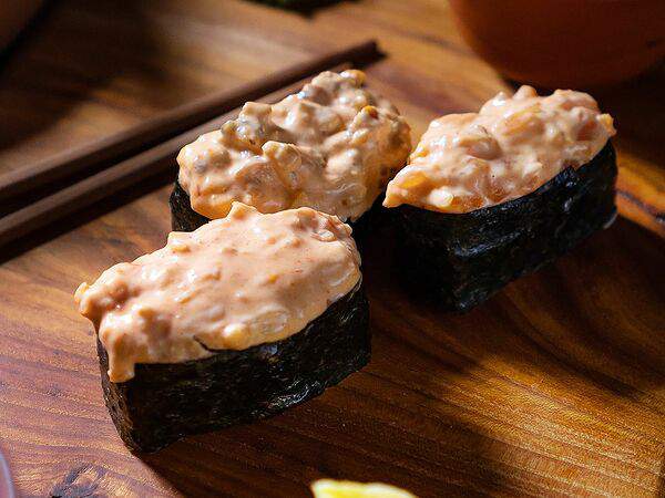 Ramburger - Гункан спайси лосось