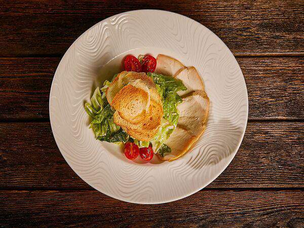 Ресторан фазенда - Салат Цезарь с куриной грудкой