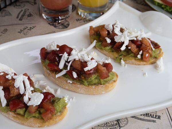 RingoBells - Брускетта с гуакамоле