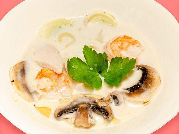 Момо суши - Том кха