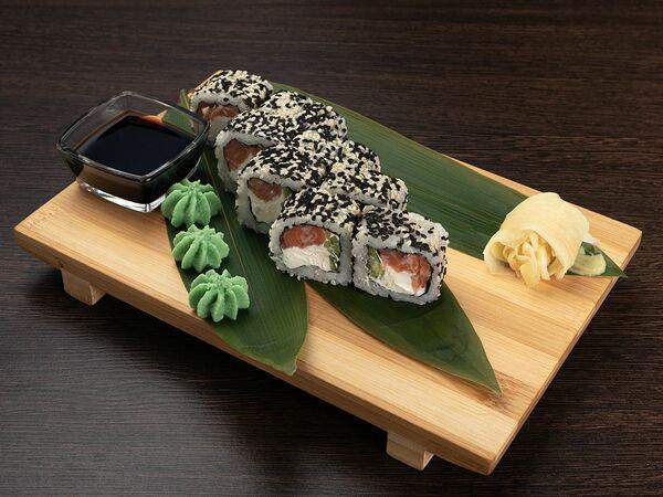 Дубай - Ролл сливочный с нежным лососем