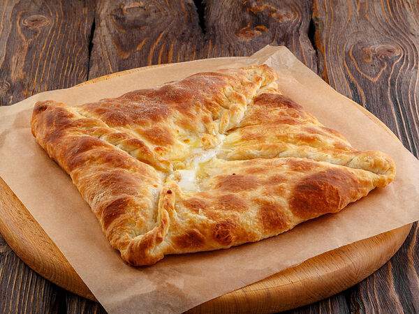 У Ханумы - Хачапури из слоеного теста