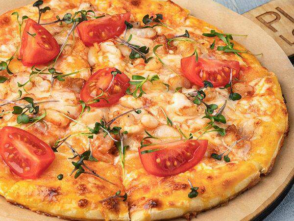 Plovlounge - Хачапури с тигровыми креветками и сыром сулугуни