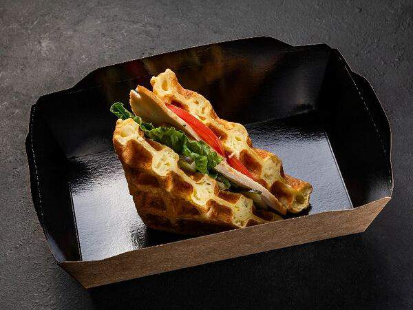 Best Food Sochi - Сендвич из вафли с индейкой