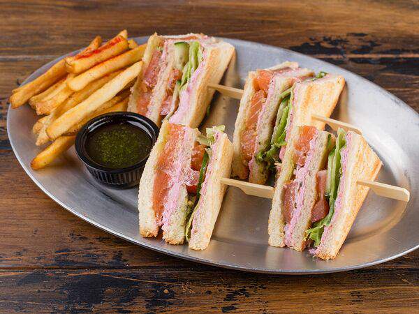 Краснодарский парень - Клаб-сэндвич с сёмгой