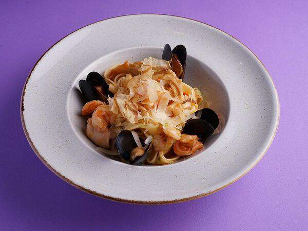 T-Cafe - Феттуччине с морепродуктами