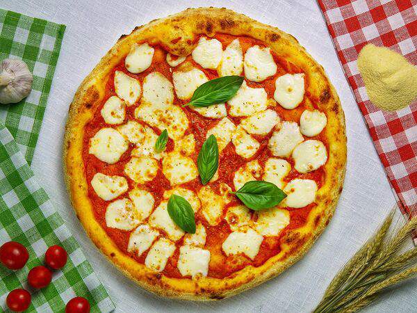 Burrata - Пицца Маргарита