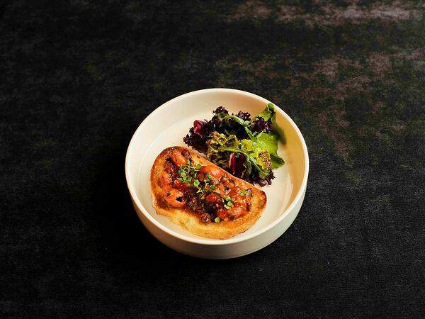 Bobrovsky bar - Брускетта с анчоусом и черри