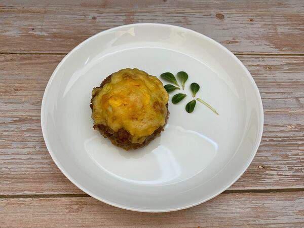 Сарафан - Котлета Гнездо с яйцом и помидором