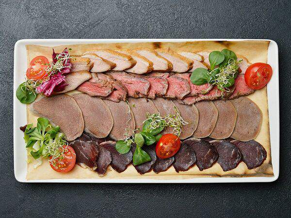Ресторан Чеснок - Ассорти мясных деликатесов