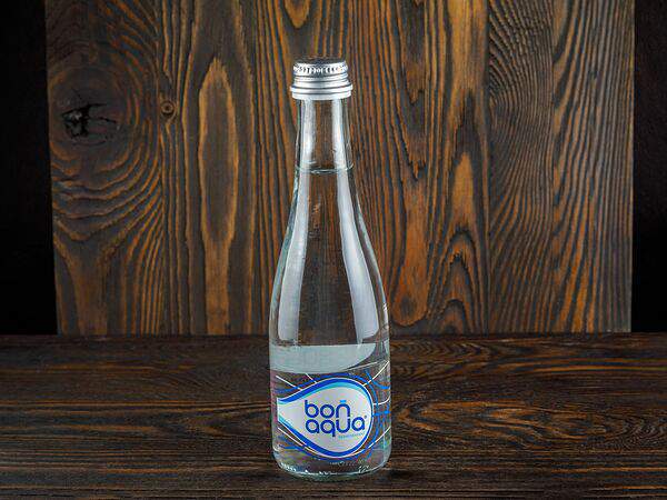 Gustavo - Вода BonAqua газированная
